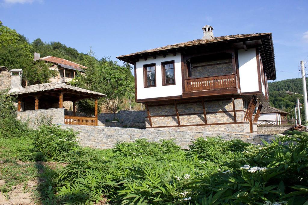 Delchevata Kushta V Leshten Bilik gambar